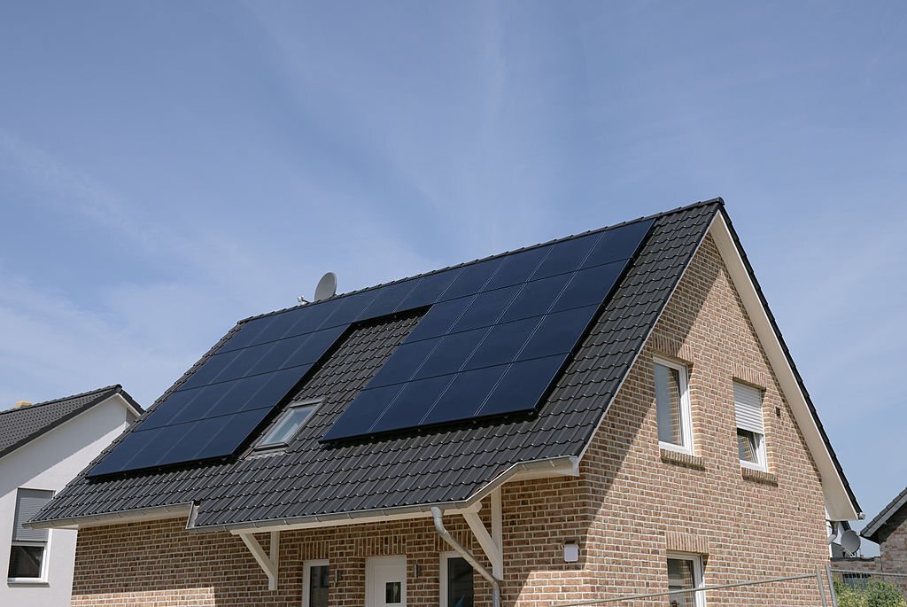 roof_with_solar